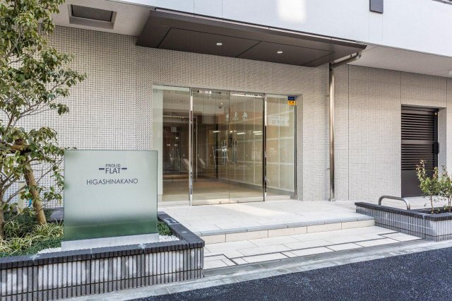 プラウドフラット東中野のエントランス