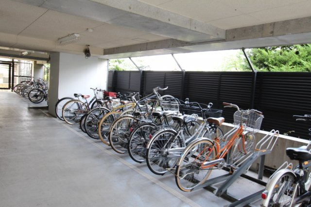 プライムアーバン本駒込の設備|駐輪場　※参考写真