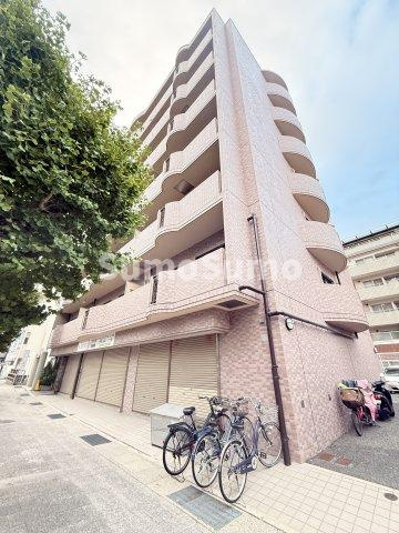 ロイヤルコート本山の外観