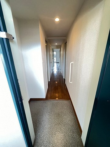 レフィナード（広田町）の玄関