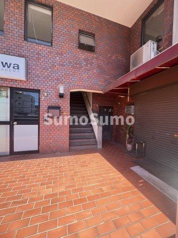 ポコアポコ本山ハウスのエントランス