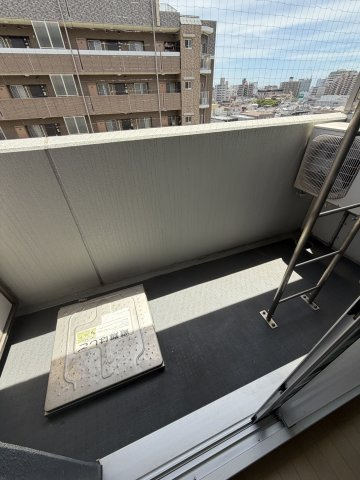 ロイスグラン神戸下沢通のバルコニー