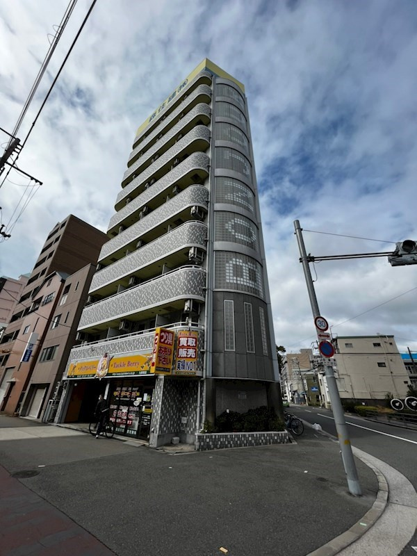 ボンジュール九条南の外観