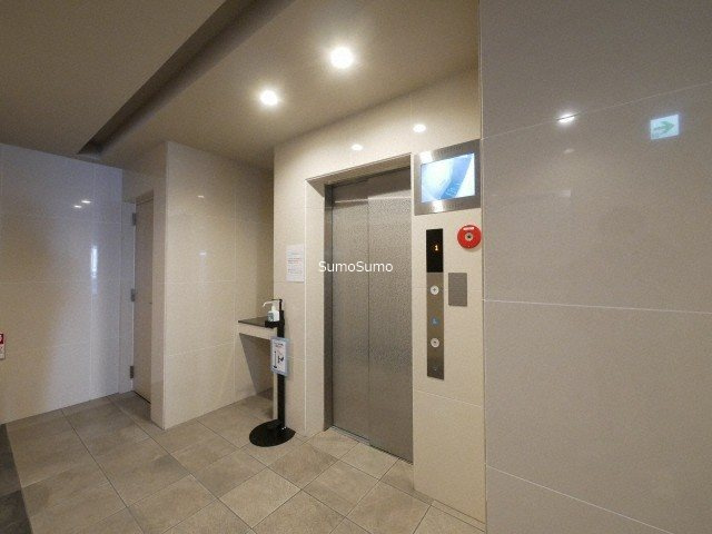 プレサンス谷町リーベのロビー