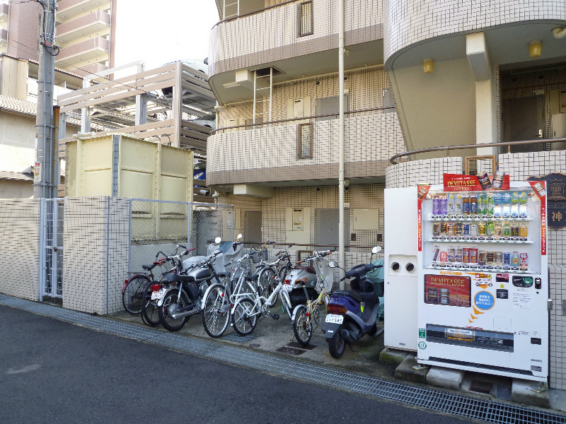 ホーユウコンフォルト新神戸の外観