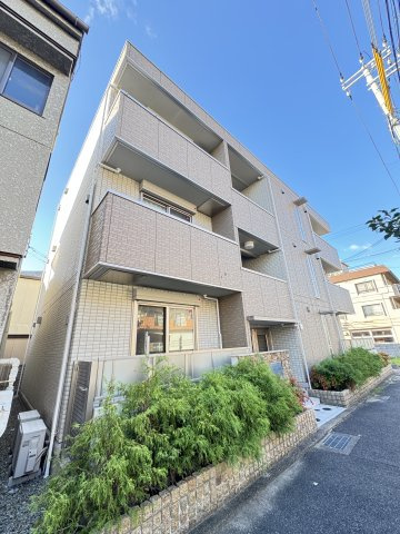 ローレル上河原の外観