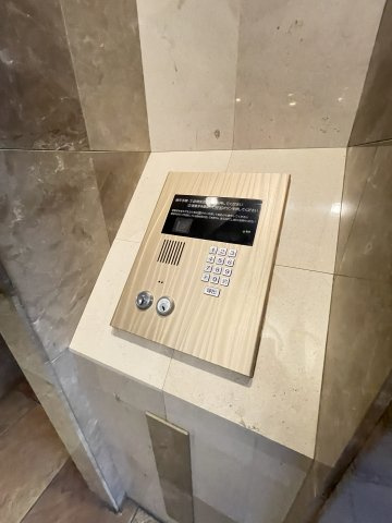 プレサンス神戸駅前グランツのエントランス