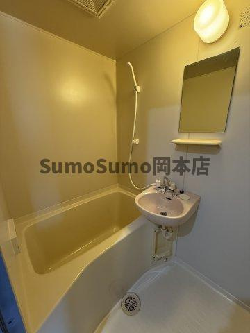 ベルエアー御影Ⅱの浴室