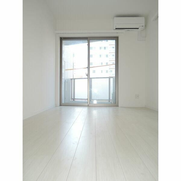 ピアコートＴＭ大山弐番館の居間・リビング