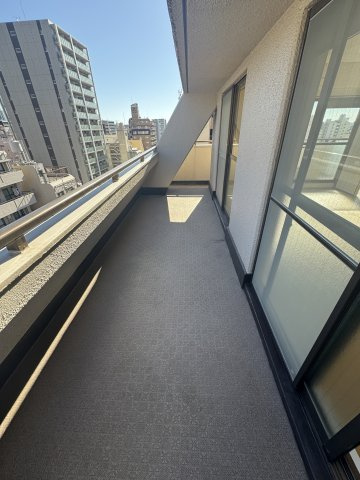 ロイヤルハイツ兵庫のバルコニー