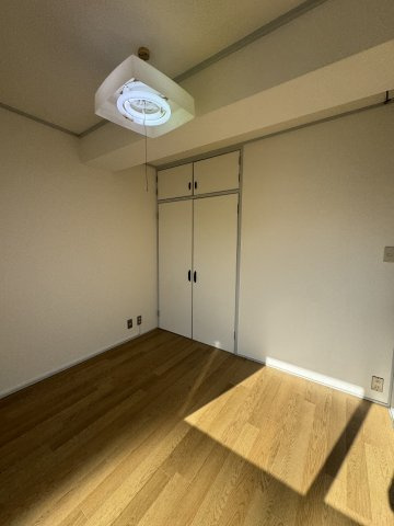 ロイヤルハイツ兵庫の寝室