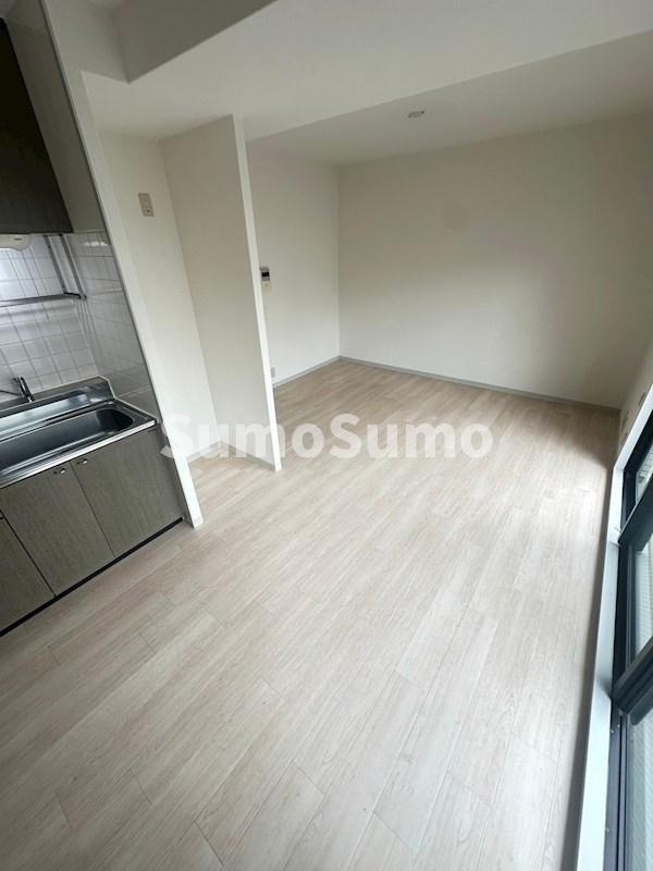 ロイヤル六甲駅前の居間・リビング