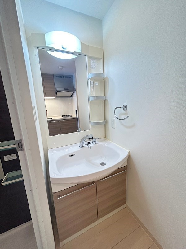 レン元町駅前の洗面所