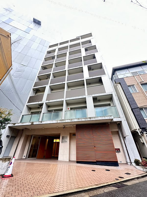 レン元町駅前の外観