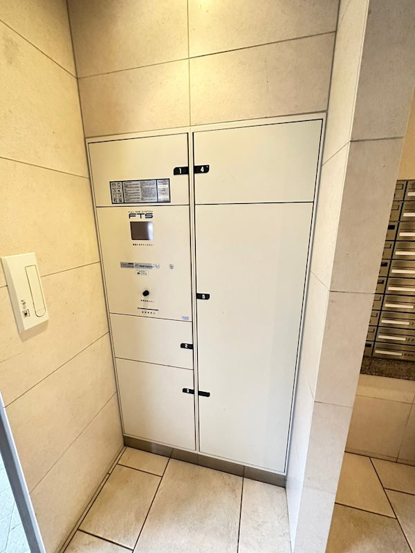 レン元町駅前の外観