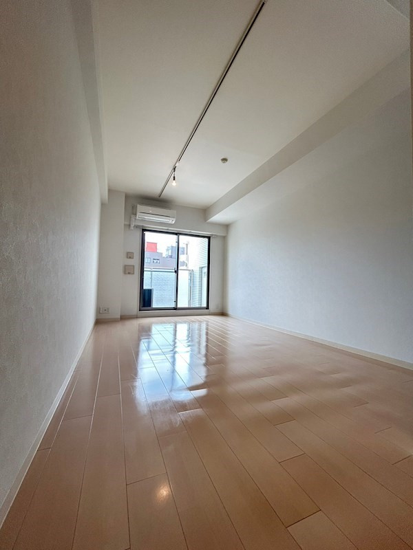 レン元町駅前の寝室