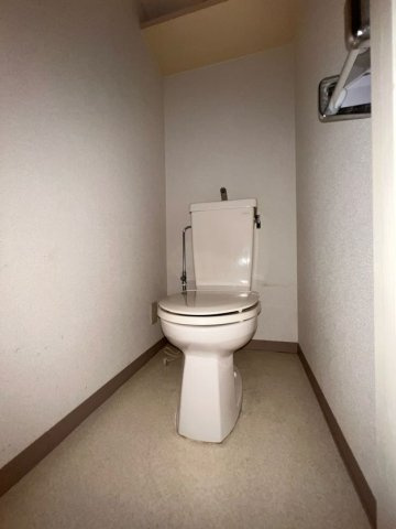 ロイヤルメゾン六甲道のトイレ