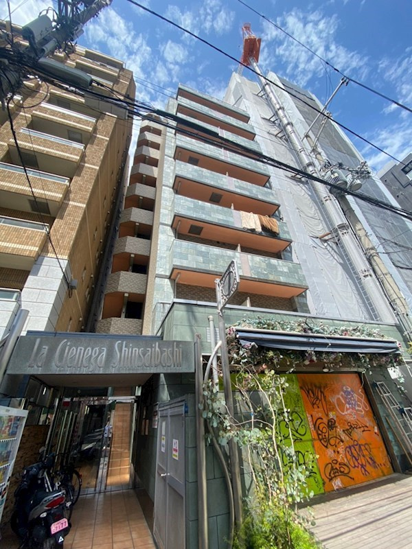 ラ・シェネガ心斎橋の外観|落ち着いた雰囲気の外観です