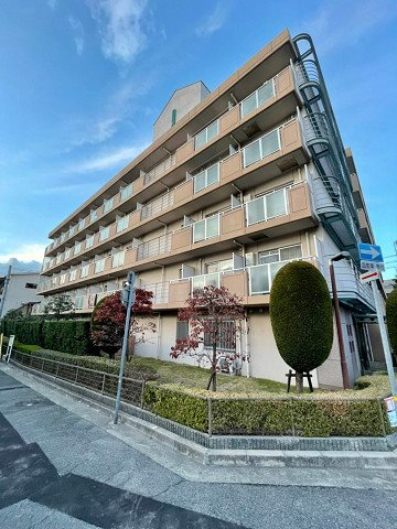 ユニテソリステ津門川の外観