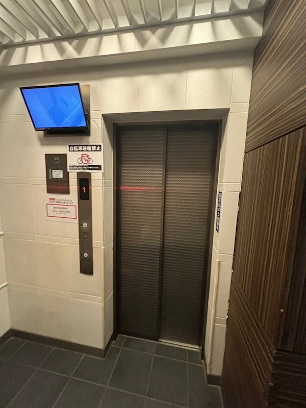 ラ・ヴィータ日本橋のロビー