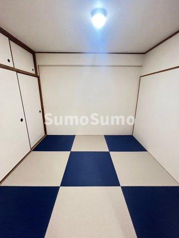 御影プライムハイツの寝室|広くて明るい寝室