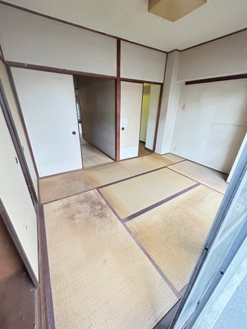 大和スカイハイツの和室