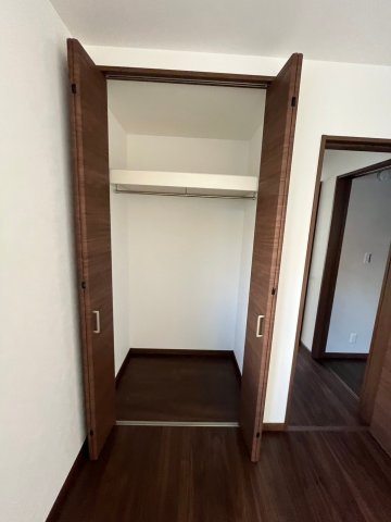杭瀬南新町2丁目アパートの収納|たっぷりとした収納スペースです
