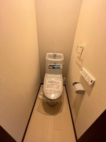 杭瀬南新町2丁目アパートのトイレ|シンプルで使いやすいトイレです