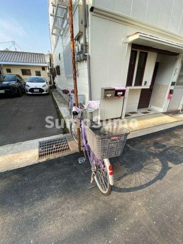 庄田町４丁目マンションの駐車場|駐車場に車を止められます
