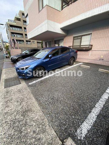 夙川ガーデンハイムⅡ の駐車場|駐車スペースもあります