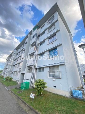 東仁川団地２号棟 の外観|落ち着いた雰囲気の外観です