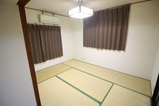 【寝室】