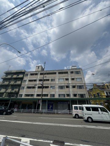 平野エスペランスの外観