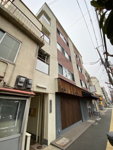 新栄コーポの外観