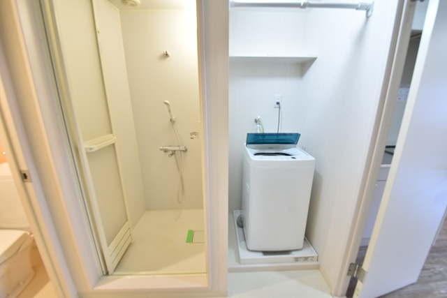 イリエビルのシャワールーム