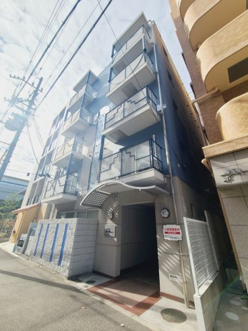 メゾン甲子園EASTの外観
