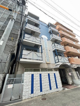 メゾン甲子園EASTの外観