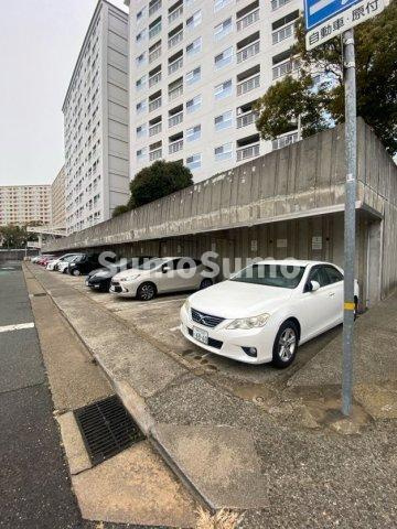 夢野ハイタウン2号棟の駐車場|駐車スペースもあります