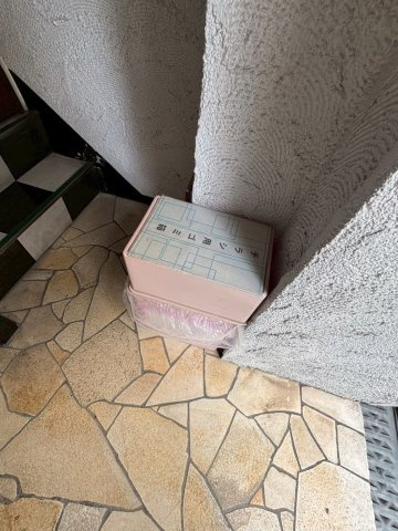 メル・シアターのロビー|ゆとりのあるロビーです