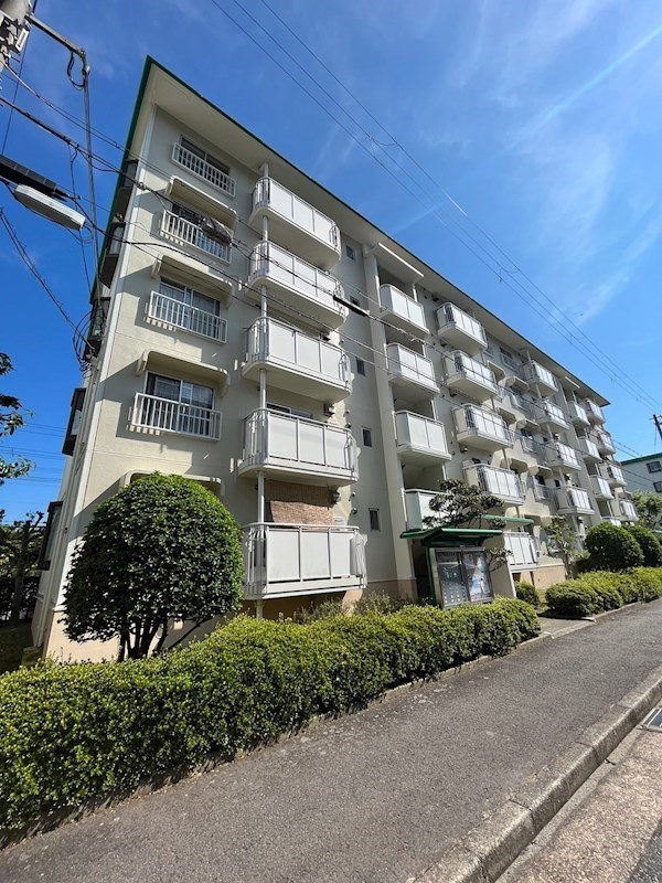 名谷27団地108号棟