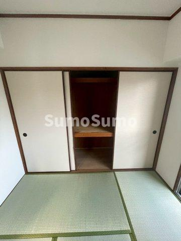 大和田ローズマンションの寝室|開放的な寝室です
