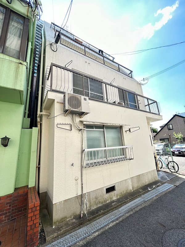新神戸マンションの外観