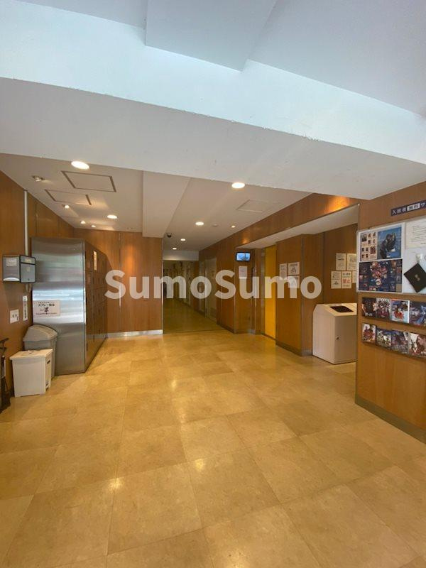 奥内阿波座駅前マンションのロビー