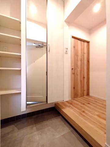 パークピア金沢八景Cの玄関