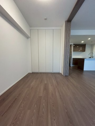 デュオヒルズ秋谷の洋室