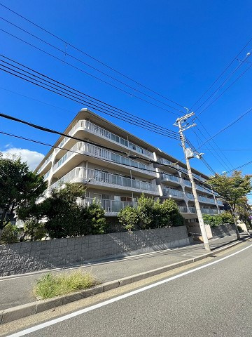 夙川台グリーンマンションの外観