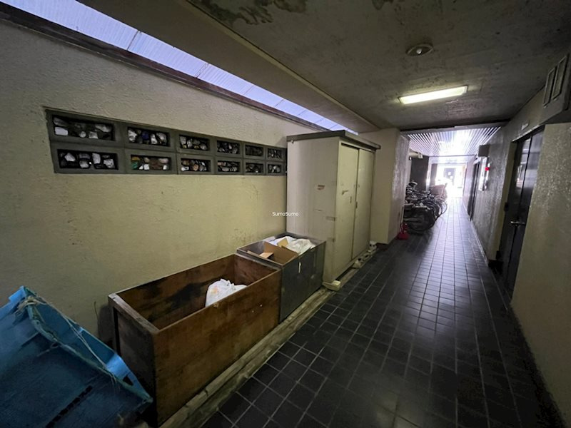 岩津ビルのロビー|毎日通るロビーはこのようになっています