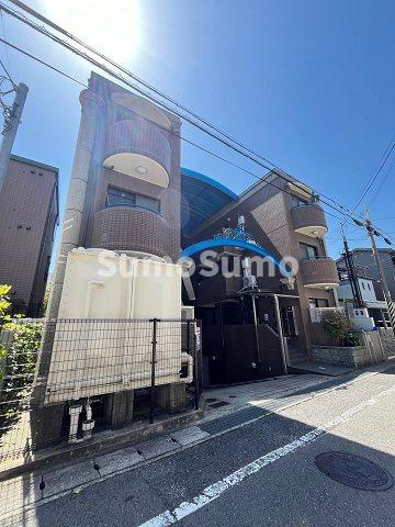 新和パレス西宮ガーデンズ前の外観