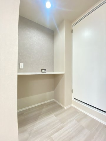 多摩川久地パークハイツのキッチン|キッチン後ろのカウンター。