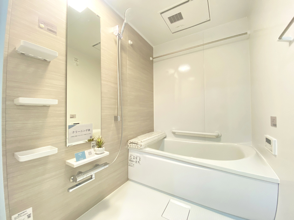 多摩川久地パークハイツの浴室|追い焚き機能・乾燥機完備のユニットバスです！1318のゆったりサイズ♪
